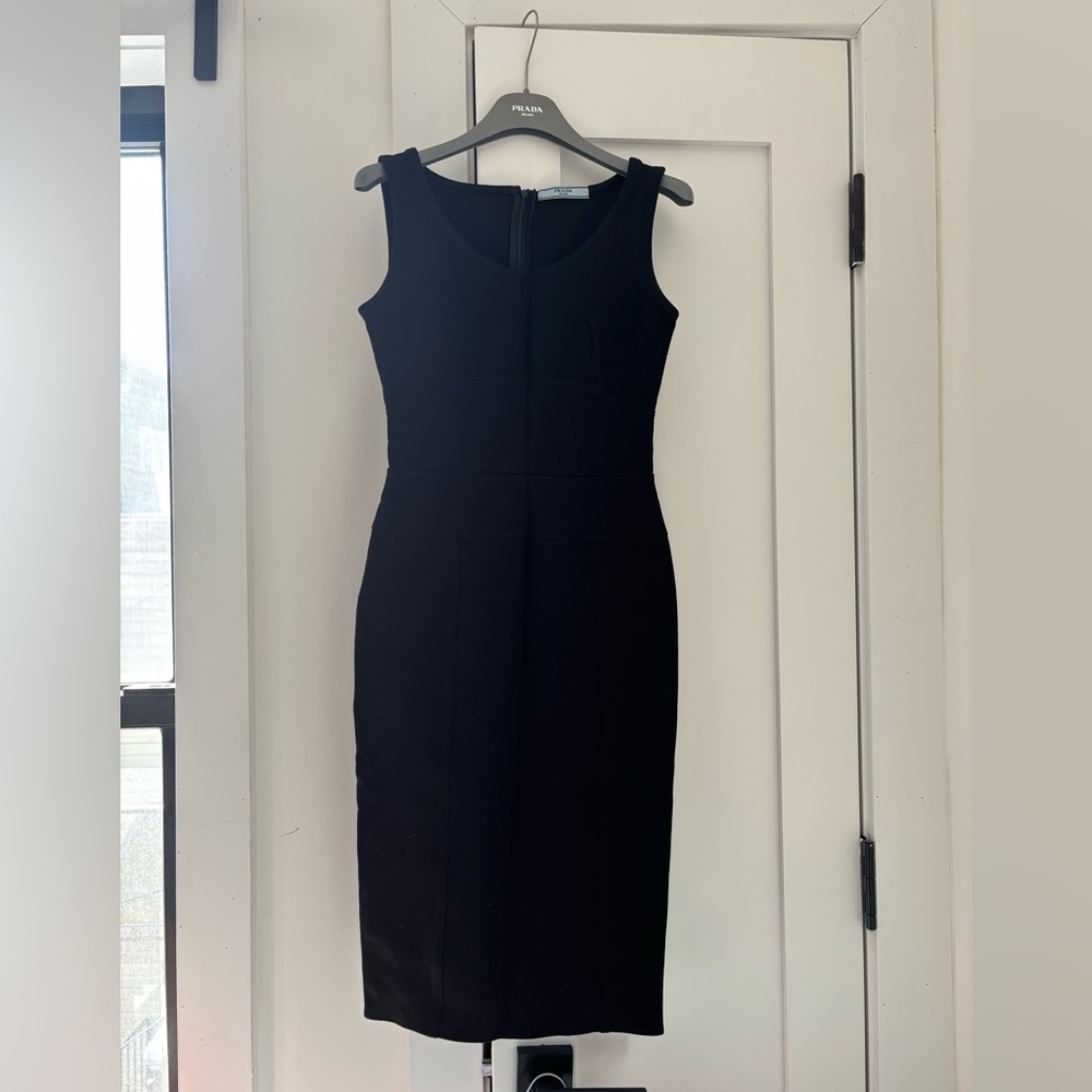 Prada Elegant Black Sleeveless Dress